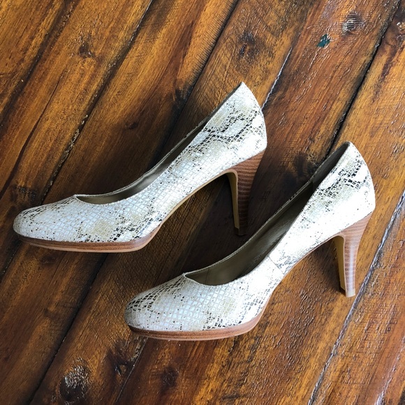 Anne Klein Shoes - Anne Klein Wystere Pumps in Vegan Snakeskin Print